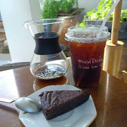 กาแฟใจเย็น slow bar cafe