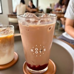 Roots at Ari อารีย์ซอย 4