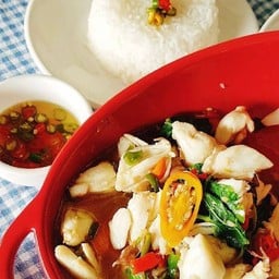 LM_เนื้อปูก้อนผัดใบกะเพรา