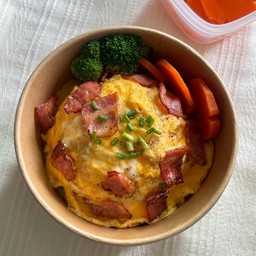 ข้าวไข่ข้นเบคอน