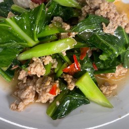 ผัดคะน้า