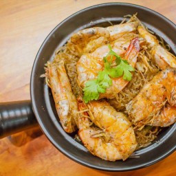 กุ้งแชบ๊วยใหญ่อบวุ้นเส้น