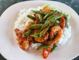 ข้่าวกุ้งผัดพริกแกง