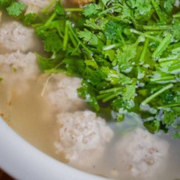 ต้มเกี่ยมบ๊วยหมูสับ