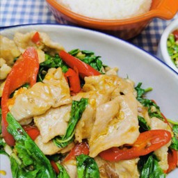 หมูผัดใบกะเพรา