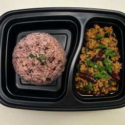 ข้าว + ผัดกะเพราหมู