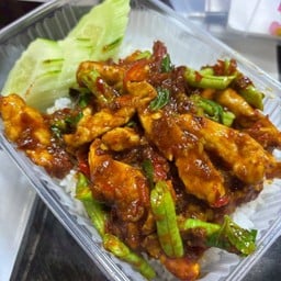 ครัวตาเอก อาหารตามสั่ง ในเมือง