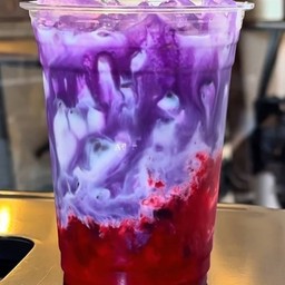 นมเผือกสตรอว์เบอร์รี่