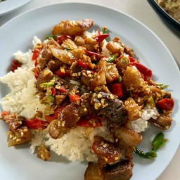 หมูกรอบคั่วพริกเกลือ