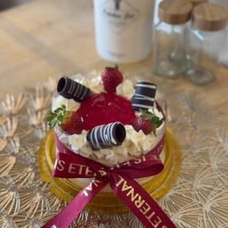 เค้กนมสดสตอเบอรี่ ครึ่งปอนด์