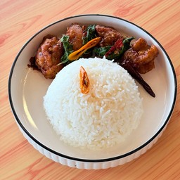 ข้าวกะเพราไก่กรอบ