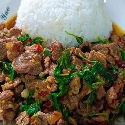 ข้าวราดกระเพราเนื้อ