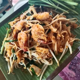 ผัดไทยกุ้งสด