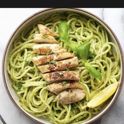 Spaghetti pesto Chicken BBQ