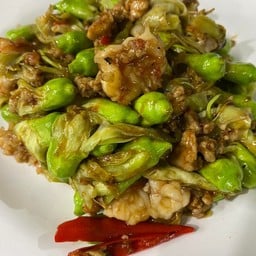 ดอกแคผัดกุ้งกะปิ