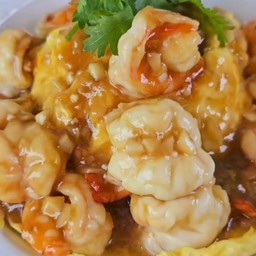 ผัดกุ้งกระเทียมพริไทย+ไข่ดาว