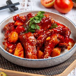 ผัดเปรี้ยวหวานซิ่โครงหมู(糖醋排骨+一个苹果