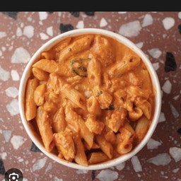 Penne rose with chicken