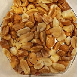 ถั่วลิสง