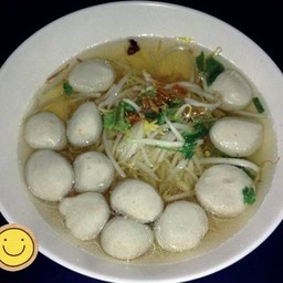 เกาเหลาลูกชิ้นหมูน้ำใส