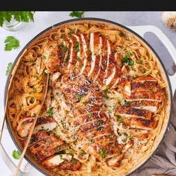 Spaghetti rose chicken breast BBQ