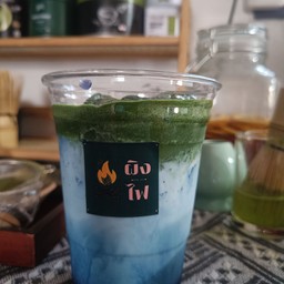 อัญชันมัทฉะลาเต้