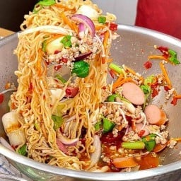 ยำแซ่บซี๊ดดด & พิซซ่าโรงถ่าน .