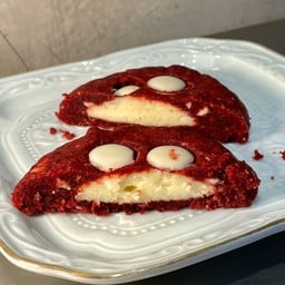 เรดเวลเวทสอดไส้ครีมชีส