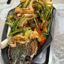 แกงส้มแป๊ะซะปลาช่อนทอด