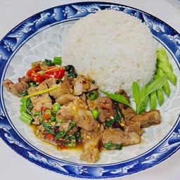 กะเพราหมูตุ๋น