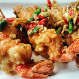 กุ้งแม่น้ำ ผักพริกขี้หนู (3 ตัว)