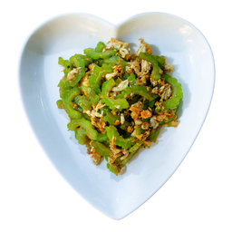 มะระผัดไข่