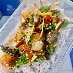 ขี้เมาหมูกรอบราดข้าว