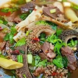 ต้มแซ่บเครื่องในวัว