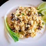 ข้าวผัดเนื้อเค็ม