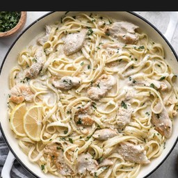 Spaghetti alfredo chicken