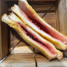 แยมสตอเบอรี่ ชิ้นละ