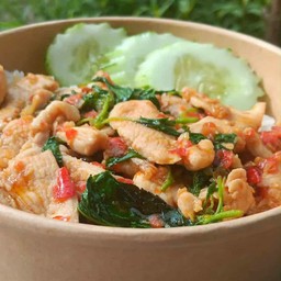 กะเพราไก่(ไม่รวมข้าว)