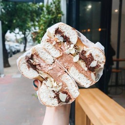 Almond nutella bagel