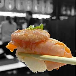 แซลมอนท๊อปไข่ปลาค๊อต