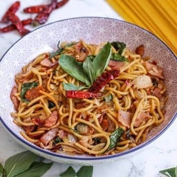 สปาเก็ตตี้ ขี้เมาเบคอน