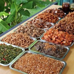 ข้าวห่อ+สารพัดทอด