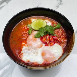 มาม่าต้มยำไข่ลาวา