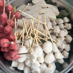 ลูกชิ้นนึ่งสมุนไพร