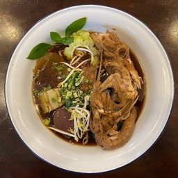 ก๋วยเตี๋ยวโครงไก่