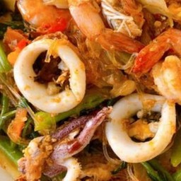 สุกี้แห้งทะเลกุ้ง/หมึก