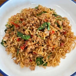 มาม่าผัดกะเพรา