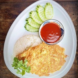 Omelette with steamed rice