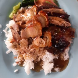 ข้าวหน้าเป็ดหมูกรอบ