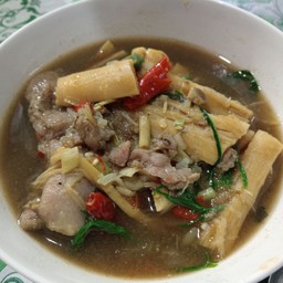 แกงหน่อไม้